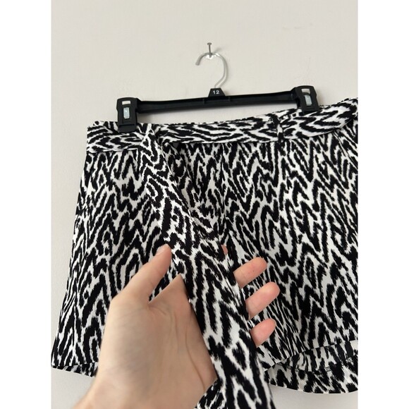 Banana Republic Heritage Animal Print Belted Shorts Size 2 Summer Vacation - Picture 5 of 13
